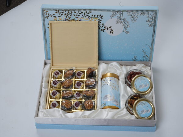 Swan Box Gift Hamper